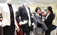 롯데백화점 광주 "면접 앞둔 취준생, 단정한 정장이 최고"