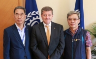 ILO 사무총장 만나는 文 대통령, 전교조 합법화 입떼나