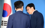 [포토]김상조·이성기 '무슨 얘기?'