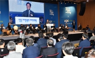 이재명 "이전 정부 잘못으로 게임산업 뒤쳐져"