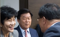 [포토]중소기업중앙회 찾은 김영주 노동장관