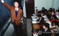 “야한 본성에 충실” vs “성 의식 왜곡 음란물”…엄숙주의 조롱한 마광수 
