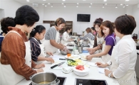 [포토]광주시 동구, 결혼이주여성 요리교실 운영