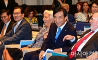 [포토]환하게 웃는 이주열 한국은행 총재