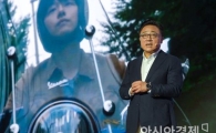 갤노트8 예약량 65만대…빅스비2.0·AI스피커·폴더블폰 개발(종합)