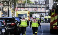英 런던 지하철 열차서 폭발…경찰 "테러 사건"(상보)