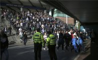 [포토]되살아난 런던 악몽…英지하철 테러 최소 30명 부상