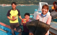 "쫄깃쫄깃 오동통통" 35년간 52억개 팔린 농심 너구리…인기 비결은 완도산 다시마