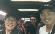 마이크로닷, '도시어부' 출연진들과 훈훈하게 '찰칵'
