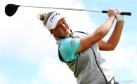 헨더슨 1타 차 2위 "뒤집기 GO~"