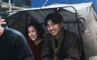 '밀정' 한지민, 공유와 훈훈한 모습 '눈길'..."김우진&연계순"