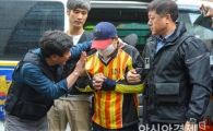 '어금니 아빠' 현장검증…"왜 죽였느냐" 질문에 묵묵부답