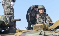 [양낙규의 Defence Club]평양 기습 상륙할 수륙장갑차 타보니