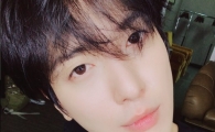 '더 패키지'정용화, 매끈 피부 자랑하는 셀카…'정용화 맞아?'