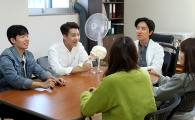 부산 유진치과병원 김유진 원장, 서혜주-고은영-강수혁-이우진과 한국 문화콘텐츠에 대한 이야기 나눠