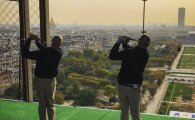 [골프포토] 퓨릭과 비외른 "에펠탑에서 티 샷을~"