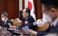  [돈맥경화] 응급조치로 3개월 시간벌어…위기는 내년 초 다시 온다 
