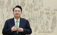 尹·李 첫 회담 '민생·정치'현안 테이블에…지원금·특검법 화두  