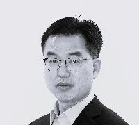 [시론] 시장에 맞서려는 남자