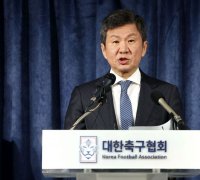 "축구협회 흑역사 모음집이냐"…정몽규 회고록 출간에 '시끌'