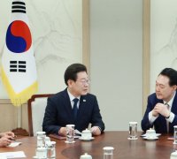 이재명, 尹대통령에 "국정 방향타 돌릴 마지막 기회"…130분간 회담(종합2보)