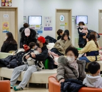 Sudden Fever and Cough After School... Number of Flu Patients Doubles in a Week