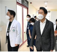 오세훈 서울시장, 이대목동병원 찾아 설 연휴 응급의료체계 점검