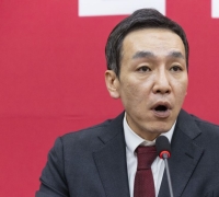 Kim Minsu: "50,000 Won Fine for Chinese Tourist's Defecation, Five Years in Prison for Korean Criticizing China"