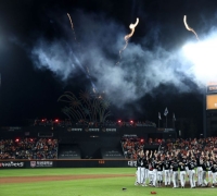 LG Defeats Hanwha 4-1 to Reclaim Korean Series Title After Two Years in Pro Baseball