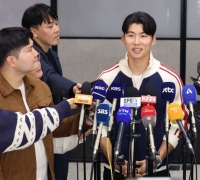 "That Person Again" Dodgers' Kim Hyesung Hesitates During Return Interview