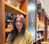 'Popular Instructor' An Sihyun: "Coaching Players Is Fun Too"