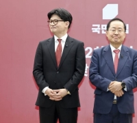 Hong Junpyo Responds to Han Donghoon's 'Deserter' Jibe: "It Was Not Desertion, but an Escape"