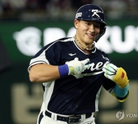 Ahn Hyunmin and Song Sungmoon Hit Back-to-Back Home Runs Over Tokyo Dome Fence