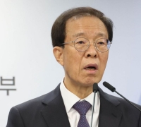 青瓦台行政官发邮件指责“国民统合委资料提交延误”…Lee Seokyeon：“40年公职生涯，首次遇到如此无礼”