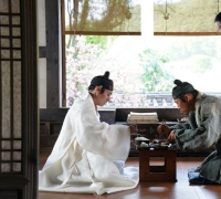 '왕과 사는 남자' 1200만 관객 돌파…'파묘' 기록 넘어