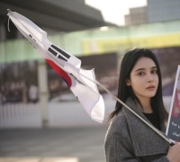 "Iranian Model Criticizes Korean Government: 'Not Even One Dollar of Aid Reaches the People'"