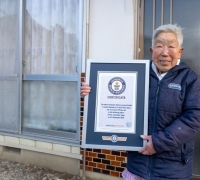 '한 달에 딱 하루만 쉰다'…세계 최고령 여성 신문 배달원 등극한 92세 日 할머니
