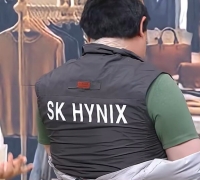"Oh? Are You an SK hynix Employee?" Attitudes Instantly Change as Record Performance Bonuses Spark Meme Craze