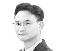 [초동시각]수혈만 바라보는 시한부 홈플러스