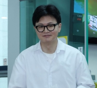 한동훈, 북구갑 재보궐 예비후보 등록…"선거 승리로 보수 재건"