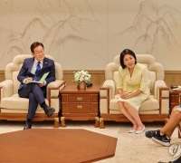 청와대를 일일 놀이터로…李, 어린이날 아동·보호자 200여명 초청