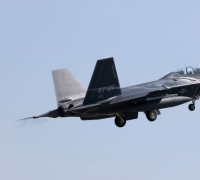 [포토] 힘차게 이륙하는 KF-21 시제기