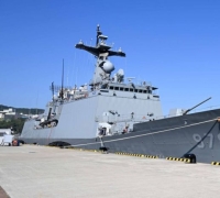 清海部队第48批“王建舰”启航