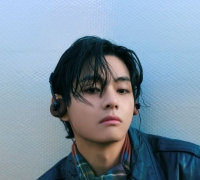 BTS 뷔 '크리스마스 트리' 스포티파이 5억회 재생