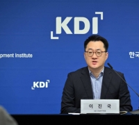 KDI "대형마트 주말 영업해도 전통시장 타격 없어…온라인 소비 흡수"