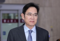 웃음기 제로 이재용, '공장중단'까지 언급하며…