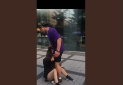 "한국 남성이 홍대 앞에서 日여성 폭행" 영상 파문