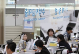 경기 사면초가 韓 어쩌나…부채 증가속도 '세계 2위'