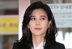 아들 졸업식에 나타난 이부진, 학부모들과…'눈길'