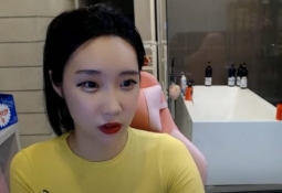 "성노예 같아요, 언니"…여배우에게서 돌아온 말